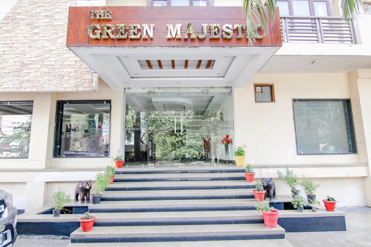 Fabhotel The Green Majestic Дехрадун Екстериор снимка